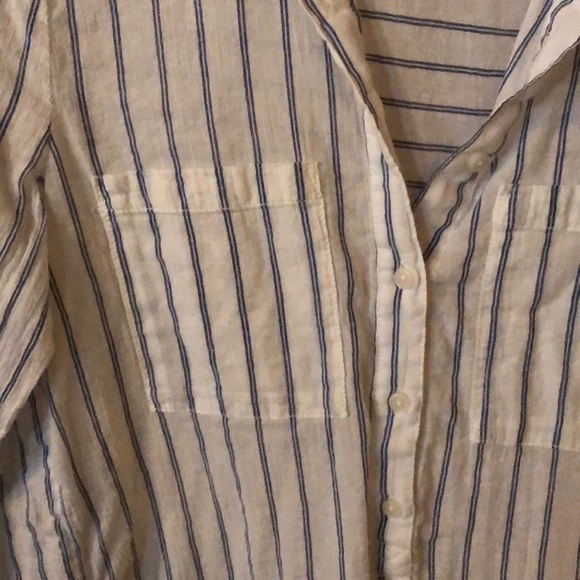 Button down blouse - Picture 3 of 4